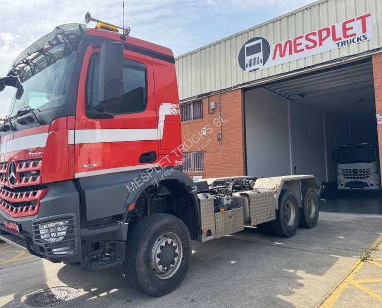 Mercedes Arocs 3551 - Camion benne: photos 1 Mercedes Arocs 3551 - Camion benne: photos 1