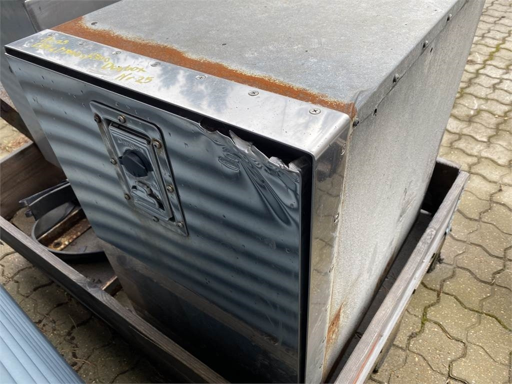 Danbox L480 x H710 x D700 mm - Outil/ Équipement: photos 1 Danbox L480 x H710 x D700 mm - Outil/ Équipement: photos 1