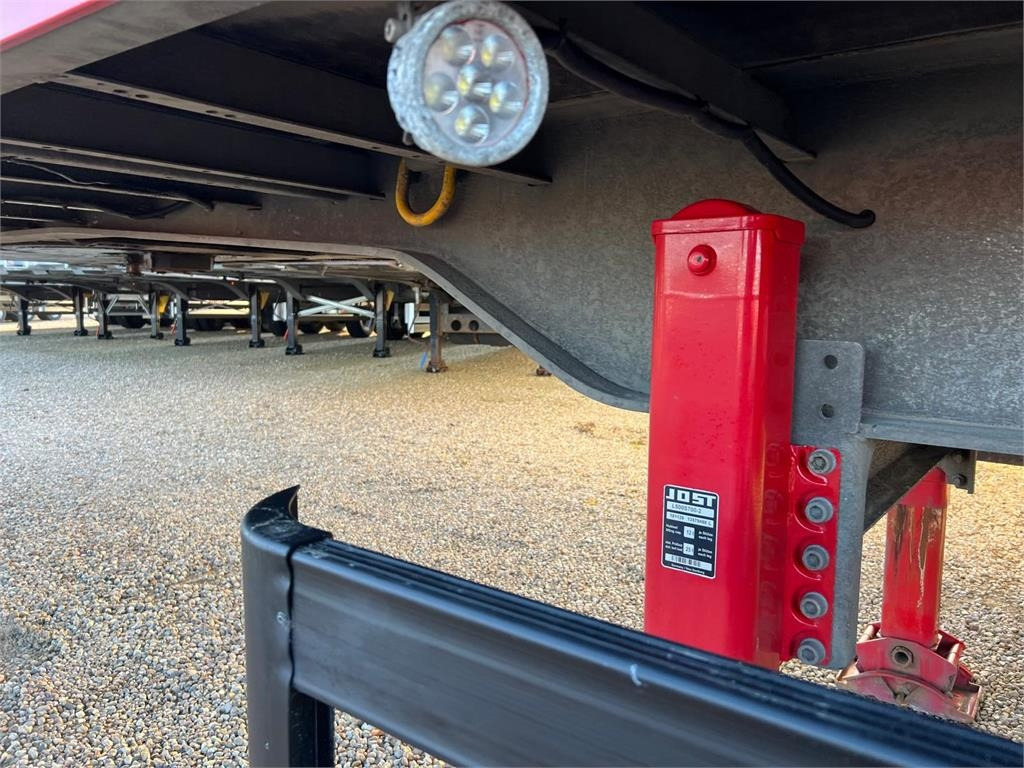 Kel-Berg 13,6 mtr. - 94m3 - 2500 kg lift - Semi-remorque fourgon: photos 5 Kel-Berg 13,6 mtr. - 94m3 - 2500 kg lift - Semi-remorque fourgon: photos 5