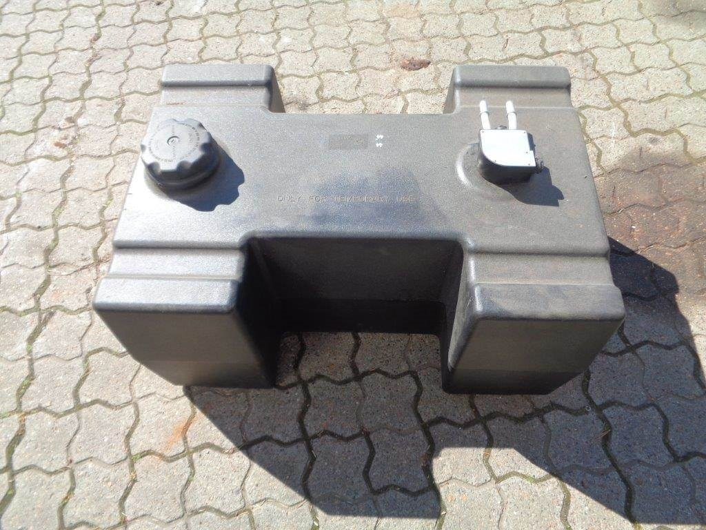 Mercedes-Benz 100 L plast (H formet) Dieseltank - Réservoir de carburant pour Camion: photos 4 Mercedes-Benz 100 L plast (H formet) Dieseltank - Réservoir de carburant pour Camion: photos 4