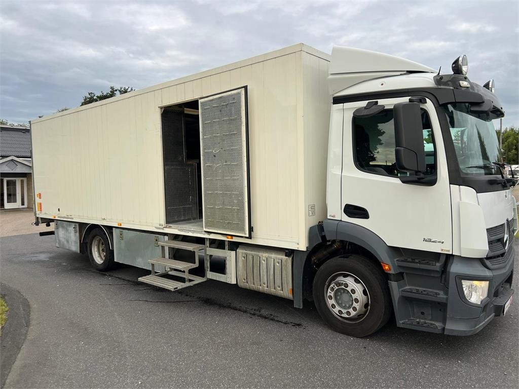Mercedes-Benz Antos 1824 LnR - Camion fourgon: photos 5 Mercedes-Benz Antos 1824 LnR - Camion fourgon: photos 5