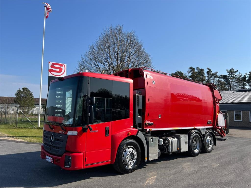 Mercedes-Benz Econic 2630L ENA 4 kammer NTM  - Benne à ordures ménagères: photos 2 Mercedes-Benz Econic 2630L ENA 4 kammer NTM  - Benne à ordures ménagères: photos 2