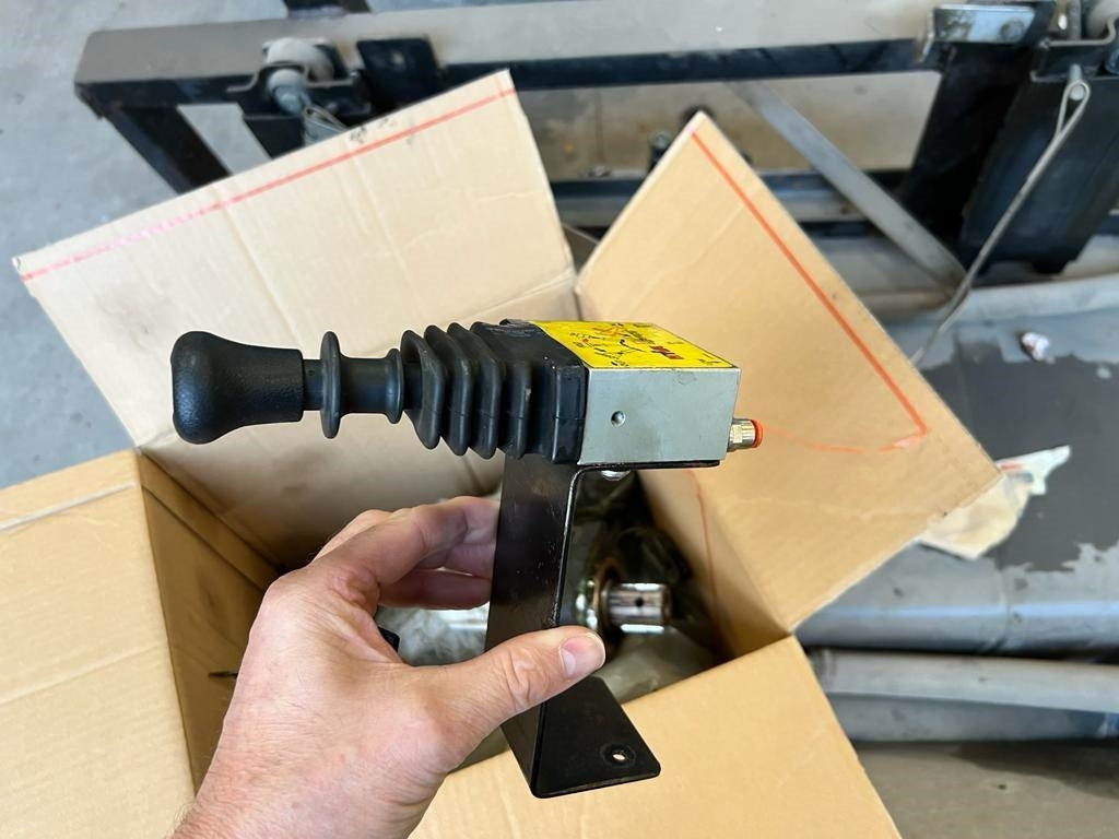Scania komplet kit HYVA 252 ltr tank - pto - styring - Hydraulique pour Camion: photos 3 Scania komplet kit HYVA 252 ltr tank - pto - styring - Hydraulique pour Camion: photos 3
