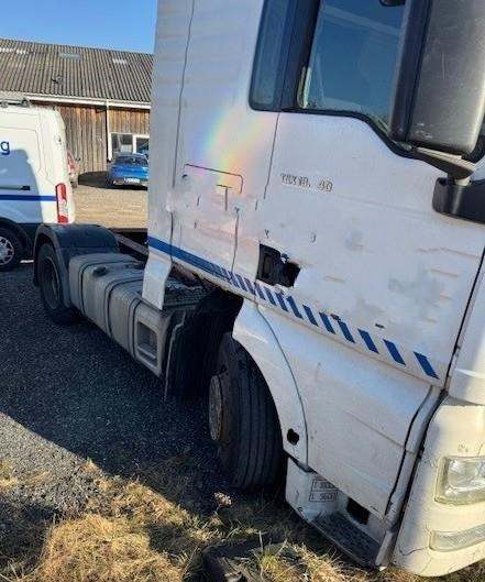 MAN TGX 18-440 4x2 LLS-U mega - Tracteur routier: photos 2 MAN TGX 18-440 4x2 LLS-U mega - Tracteur routier: photos 2