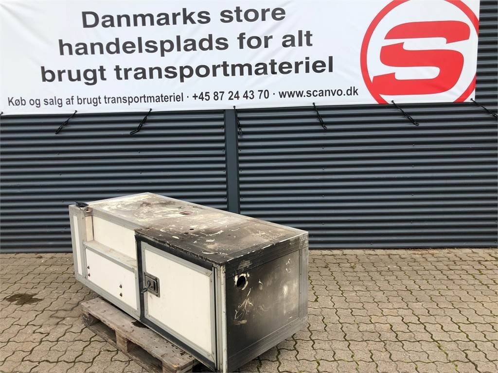Værktøjskasse L1800 x H610 x D705 mm - Outil/ Équipement: photos 2 Værktøjskasse L1800 x H610 x D705 mm - Outil/ Équipement: photos 2