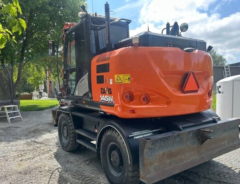 Hitachi ZX 145 W-6 - Pelle sur pneus: photos 3 Hitachi ZX 145 W-6 - Pelle sur pneus: photos 3