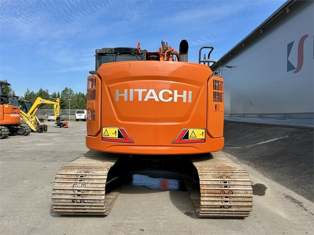 Hitachi ZX135US-7 - Pelle sur chenille: photos 3 Hitachi ZX135US-7 - Pelle sur chenille: photos 3