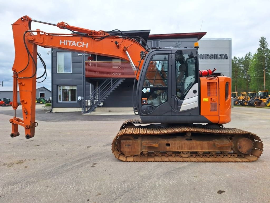 Hitachi ZX135USB-5 RASVARILLA - Pelle sur chenille: photos 1 Hitachi ZX135USB-5 RASVARILLA - Pelle sur chenille: photos 1