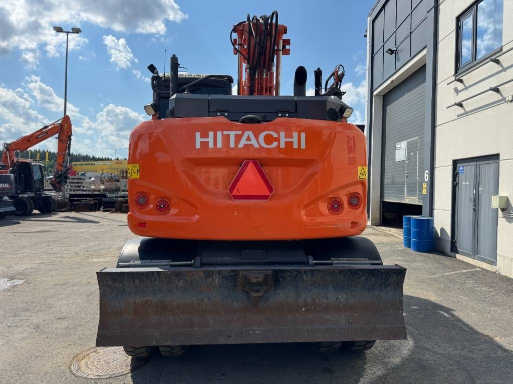 Hitachi ZX145W-6 PYÖRITTÄJÄLLÄ - Pelle sur pneus: photos 4 Hitachi ZX145W-6 PYÖRITTÄJÄLLÄ - Pelle sur pneus: photos 4