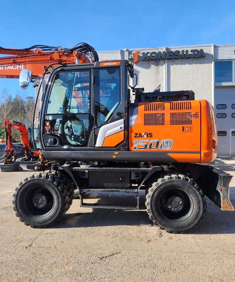 Hitachi ZX150W-7 STAGE 5 - Pelle sur pneus: photos 4 Hitachi ZX150W-7 STAGE 5 - Pelle sur pneus: photos 4