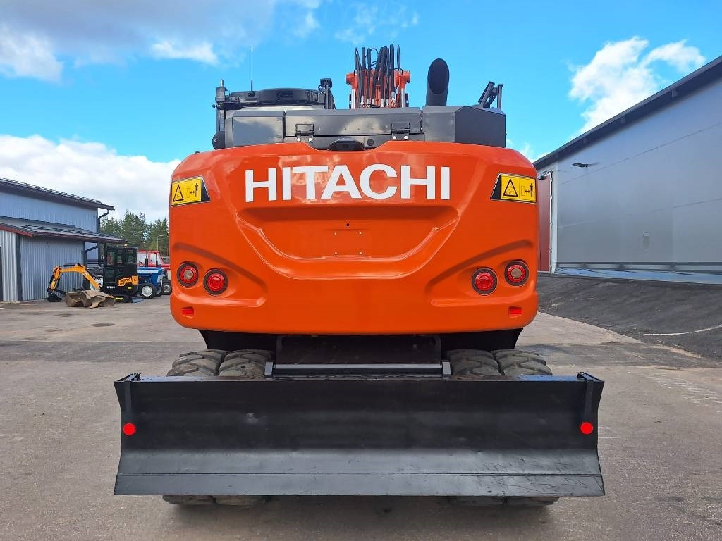 Hitachi ZX155W-7 -STAGE 5- VÄHÄN AJETTU  - Pelle sur pneus: photos 3 Hitachi ZX155W-7 -STAGE 5- VÄHÄN AJETTU  - Pelle sur pneus: photos 3