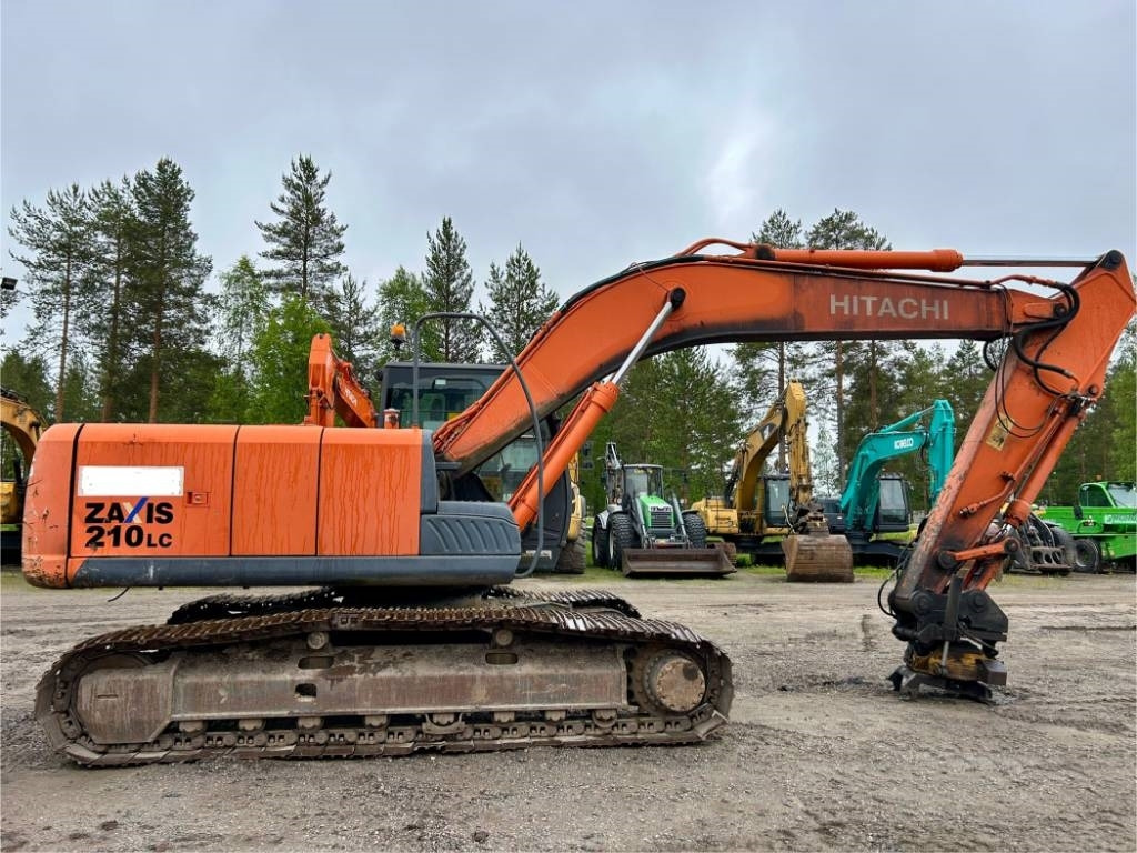 Hitachi ZX210LC-3 - Pelle sur chenille: photos 3 Hitachi ZX210LC-3 - Pelle sur chenille: photos 3