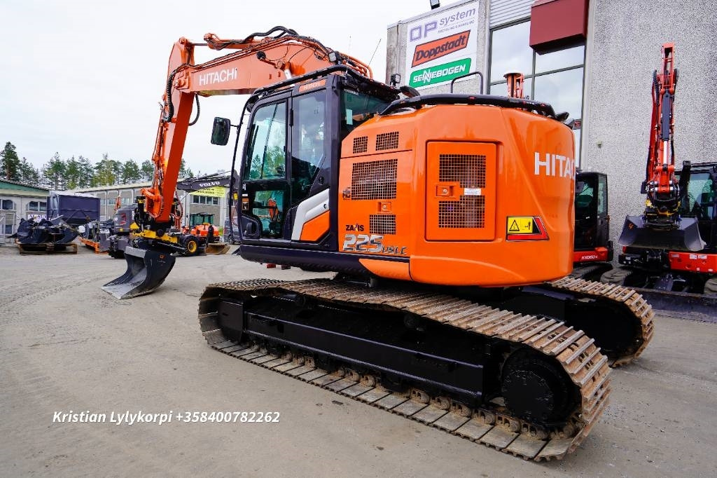 Hitachi ZX225USLC-7 ENGCON JA NOVATRON - Pelle sur chenille: photos 2 Hitachi ZX225USLC-7 ENGCON JA NOVATRON - Pelle sur chenille: photos 2