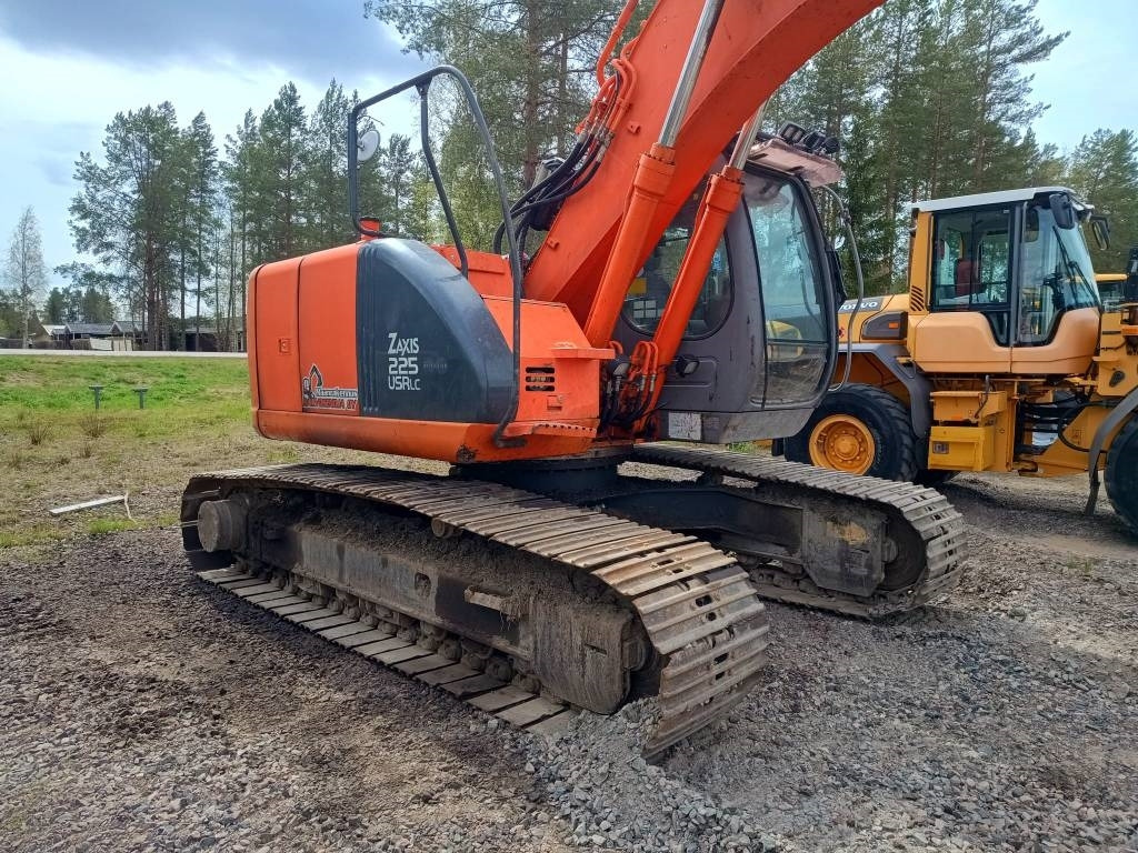 Hitachi ZX225USR KALLISTAJALLA  - Pelle sur chenille: photos 5 Hitachi ZX225USR KALLISTAJALLA  - Pelle sur chenille: photos 5