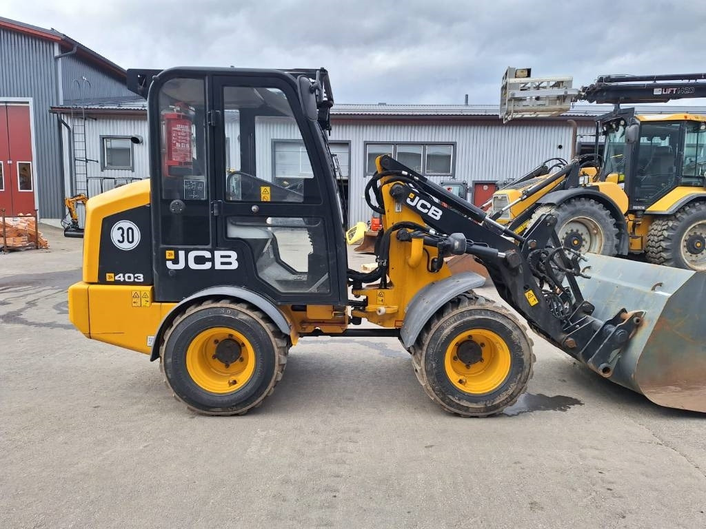 JCB 403 PIIKIT JA KAUHA - Valet de ferme: photos 5 JCB 403 PIIKIT JA KAUHA - Valet de ferme: photos 5