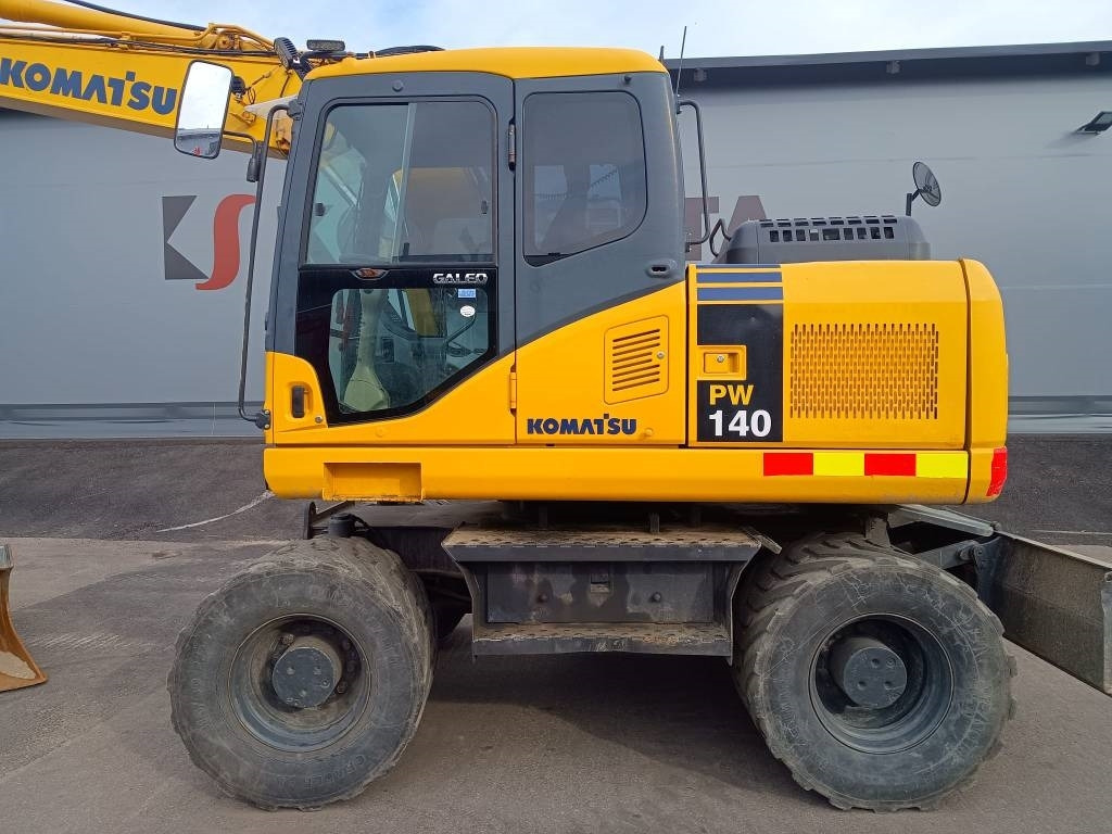 Komatsu MYYTY! SOLD! PW140-7 PYÖRITTÄJÄLLÄ  - Pelle sur pneus: photos 2 Komatsu MYYTY! SOLD! PW140-7 PYÖRITTÄJÄLLÄ  - Pelle sur pneus: photos 2