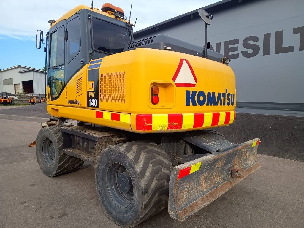 Komatsu PW140-7 PYÖRITTÄJÄLLÄ - Pelle sur pneus: photos 3 Komatsu PW140-7 PYÖRITTÄJÄLLÄ - Pelle sur pneus: photos 3