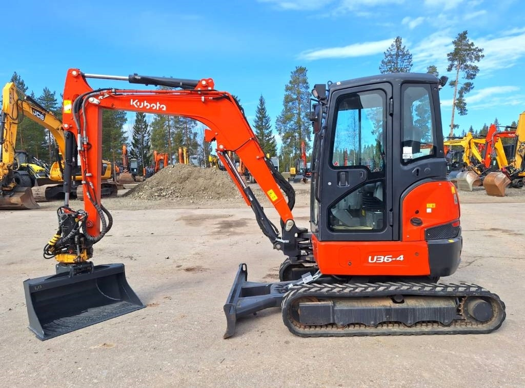Kubota MYYTY! SOLD! U36-4 PYÖRITTÄJÄLLÄ - Mini pelle: photos 1 Kubota MYYTY! SOLD! U36-4 PYÖRITTÄJÄLLÄ - Mini pelle: photos 1