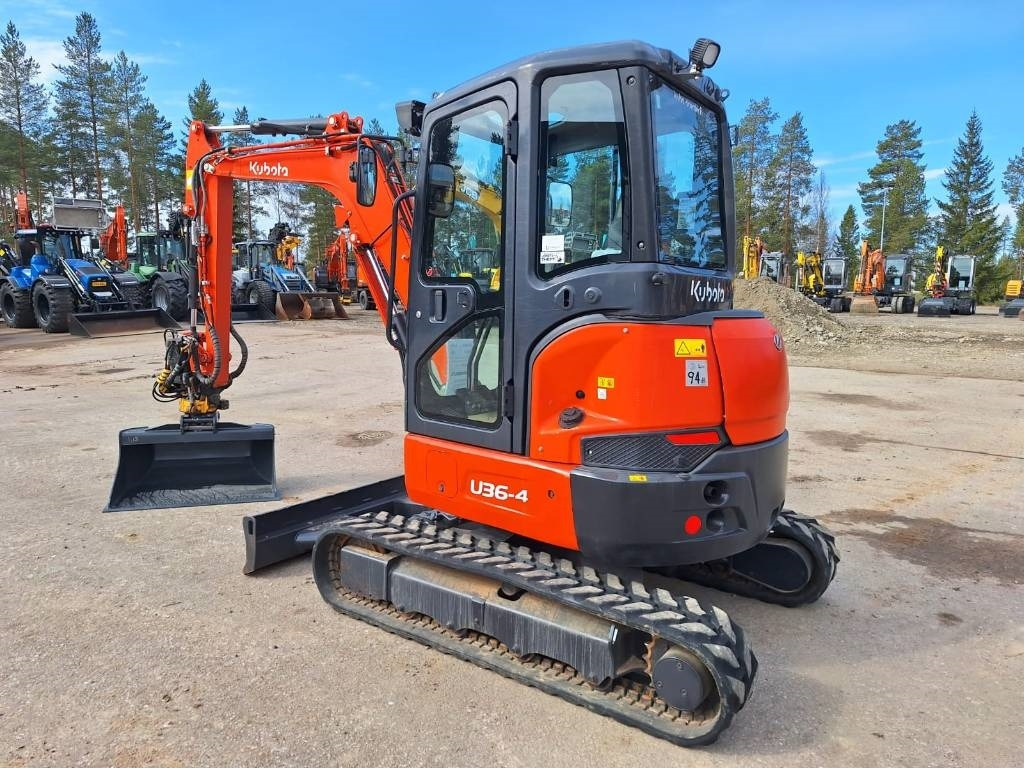 Kubota MYYTY! SOLD! U36-4 PYÖRITTÄJÄLLÄ - Mini pelle: photos 2 Kubota MYYTY! SOLD! U36-4 PYÖRITTÄJÄLLÄ - Mini pelle: photos 2
