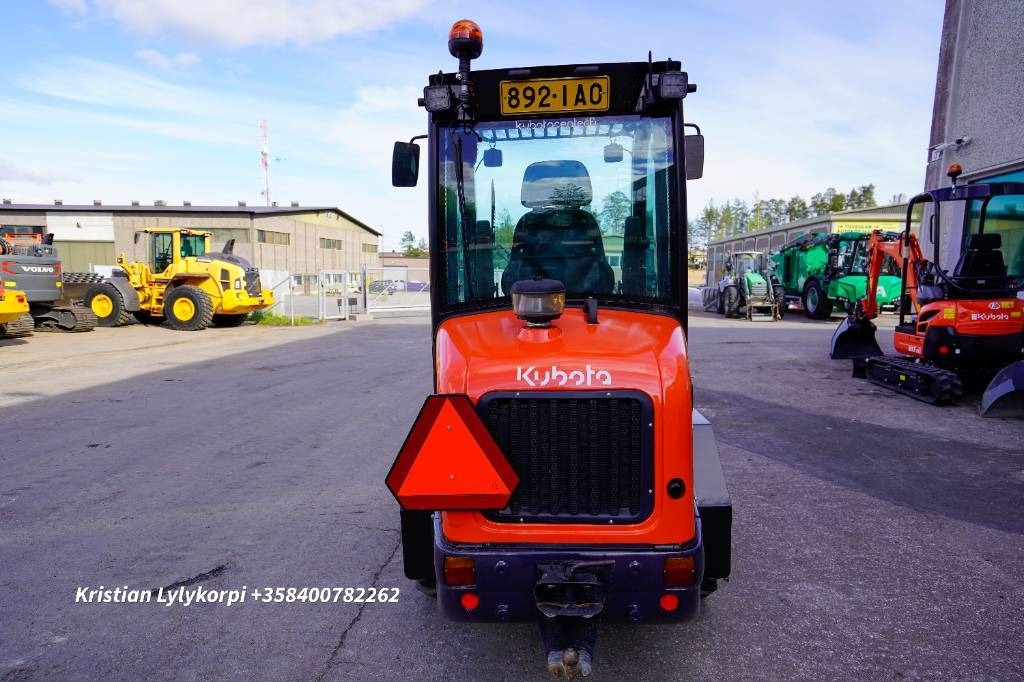 Kubota RT270 UUDET RENKAAT - Valet de ferme: photos 4 Kubota RT270 UUDET RENKAAT - Valet de ferme: photos 4