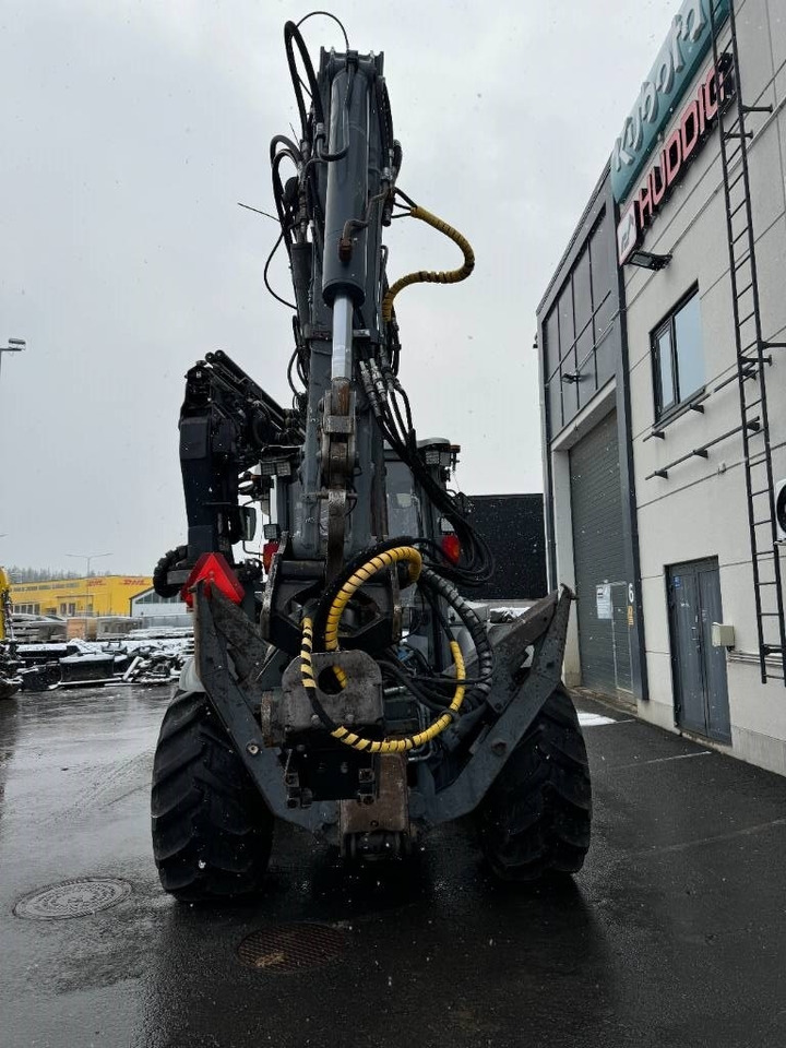 Lännen 8600E PYÖRITTÄJÄ, NOSTIN YM. - Tractopelle: photos 4 Lännen 8600E PYÖRITTÄJÄ, NOSTIN YM. - Tractopelle: photos 4