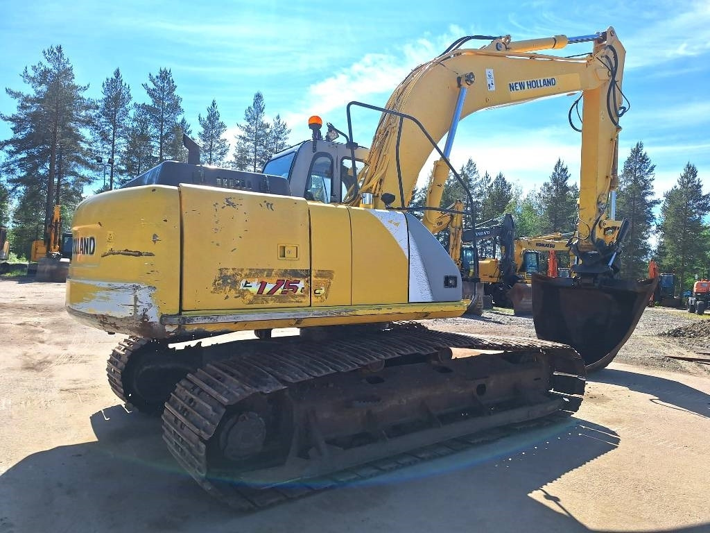 New Holland E175LC KALLISTAJALLA - Pelle sur chenille: photos 4 New Holland E175LC KALLISTAJALLA - Pelle sur chenille: photos 4