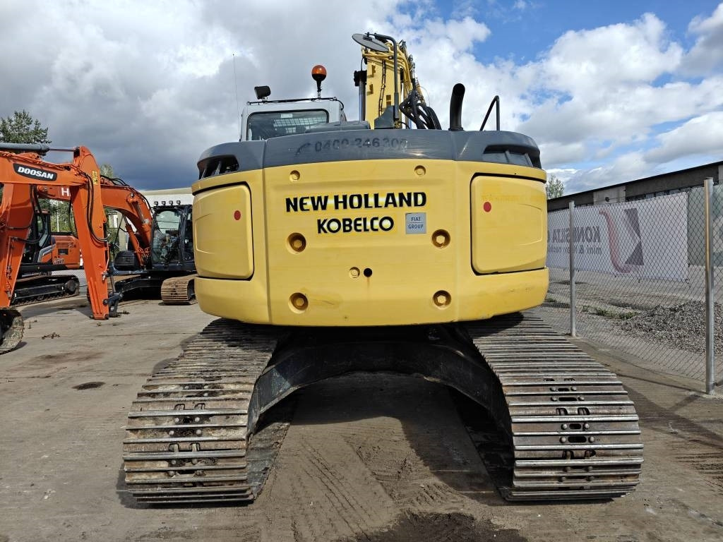 New Holland E225BSR ENGCONILLA - Pelle sur chenille: photos 4 New Holland E225BSR ENGCONILLA - Pelle sur chenille: photos 4