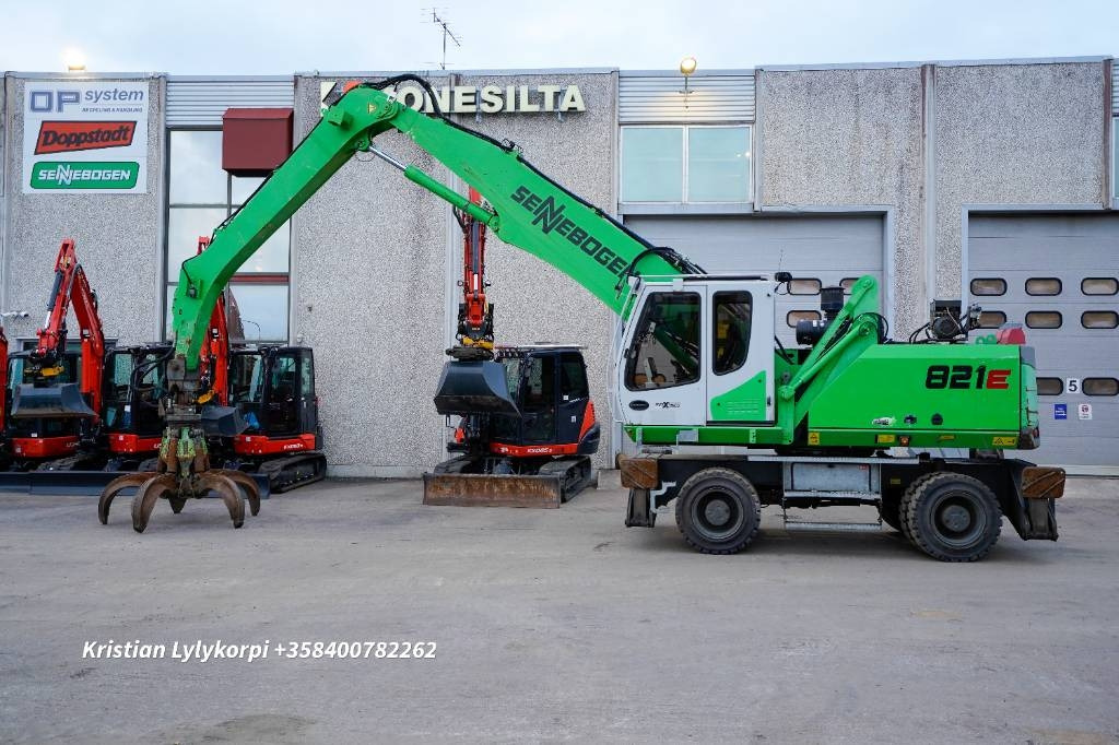 Sennebogen 821E SIPULIKOURA - Pelle de manutention: photos 1 Sennebogen 821E SIPULIKOURA - Pelle de manutention: photos 1