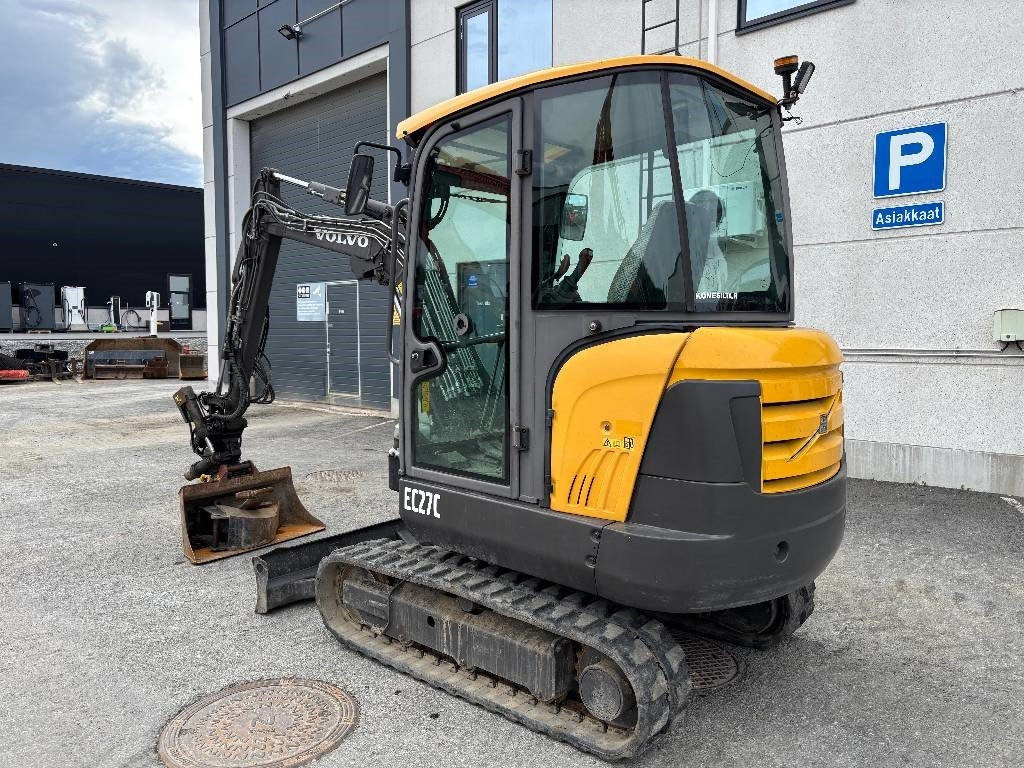 Volvo EC 27 C - Mini pelle: photos 2 Volvo EC 27 C - Mini pelle: photos 2