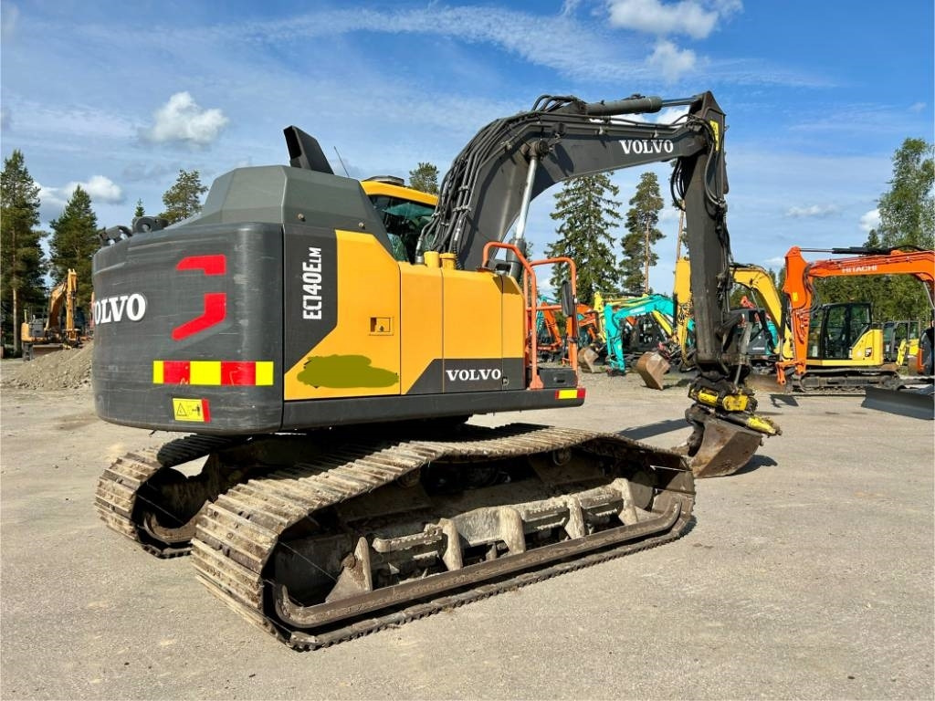Volvo EC140EL SUOALUSTA - Pelle sur chenille: photos 5 Volvo EC140EL SUOALUSTA - Pelle sur chenille: photos 5