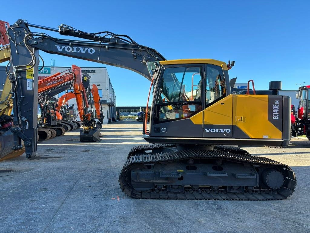 Volvo EC140ELM - Pelle sur chenille: photos 1 Volvo EC140ELM - Pelle sur chenille: photos 1