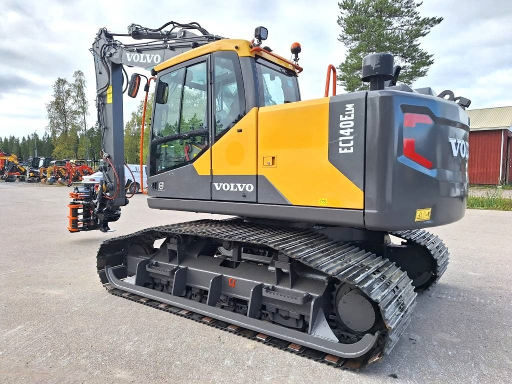 Volvo EC140ELM -SUOALUSTA- - Pelle sur chenille: photos 2 Volvo EC140ELM -SUOALUSTA- - Pelle sur chenille: photos 2