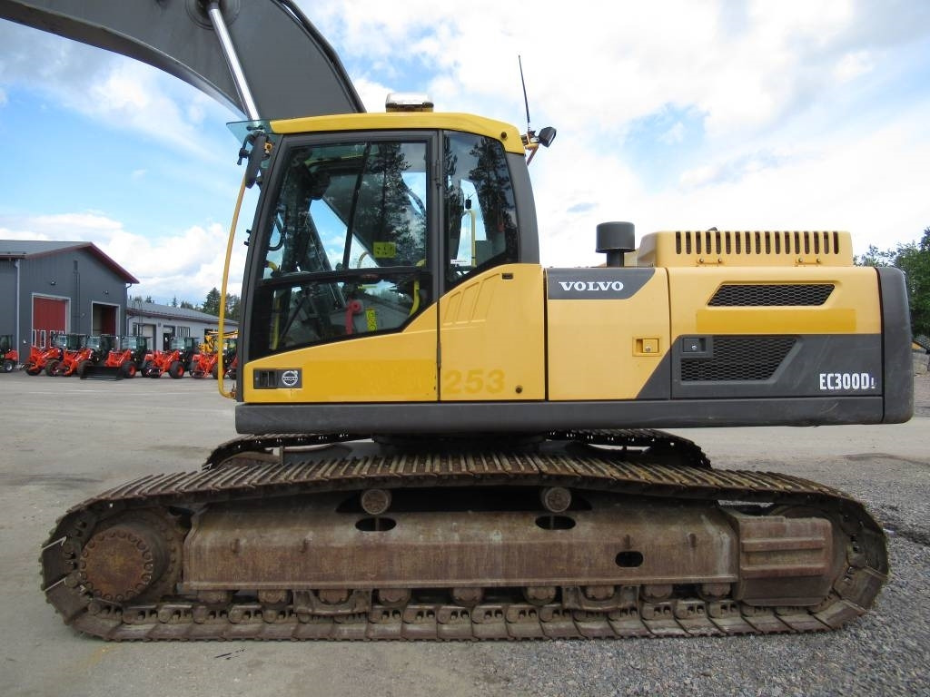 Volvo EC300DL PYÖRITTÄJÄLLÄ - Pelle sur chenille: photos 2 Volvo EC300DL PYÖRITTÄJÄLLÄ - Pelle sur chenille: photos 2