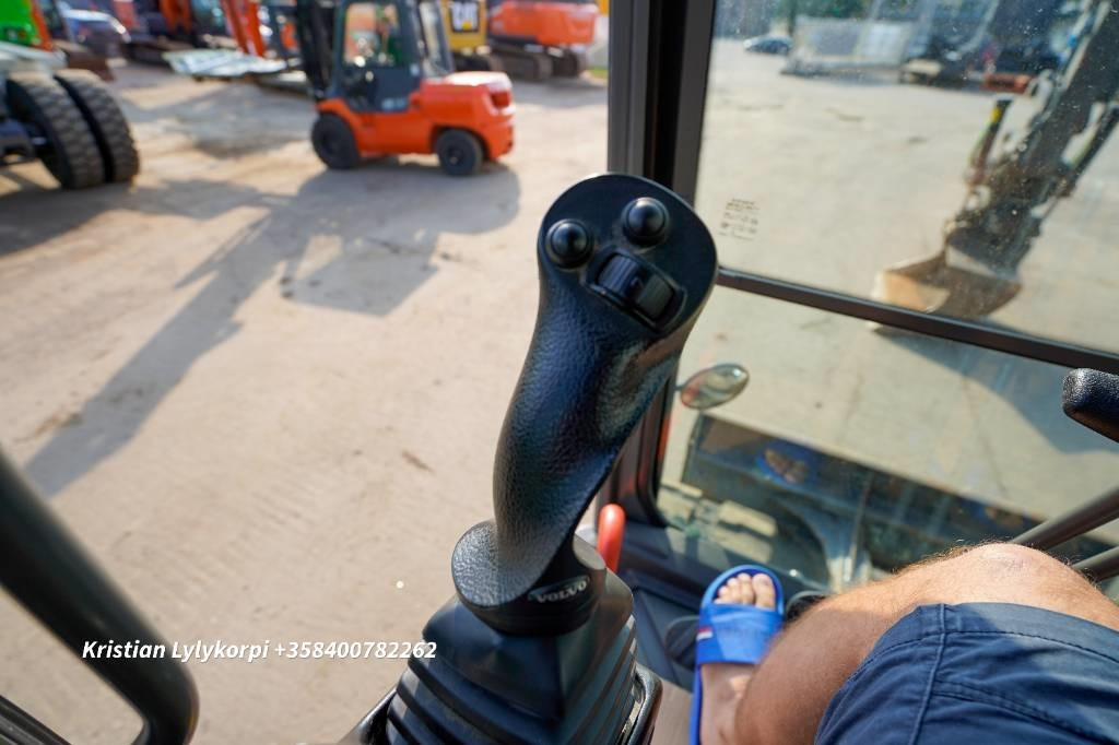 Mini pelle Volvo ECR88D PRO PIENET TUNNIT: photos 23