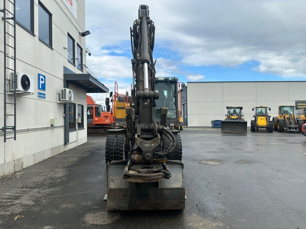 Volvo EW160E PYÖRITTÄJÄLLÄ  - Pelle sur pneus: photos 3 Volvo EW160E PYÖRITTÄJÄLLÄ  - Pelle sur pneus: photos 3