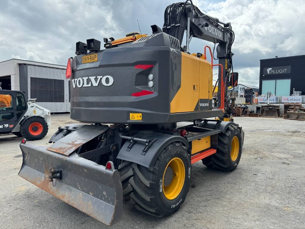 Volvo EWR150E ENGCON+PIHDIT - Pelle sur pneus: photos 5 Volvo EWR150E ENGCON+PIHDIT - Pelle sur pneus: photos 5