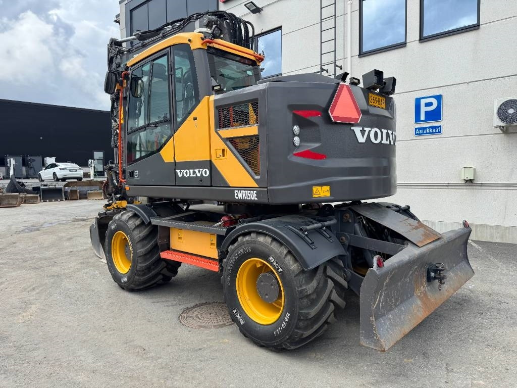 Volvo EWR150E ENGCON+PIHDIT - Pelle sur pneus: photos 3 Volvo EWR150E ENGCON+PIHDIT - Pelle sur pneus: photos 3