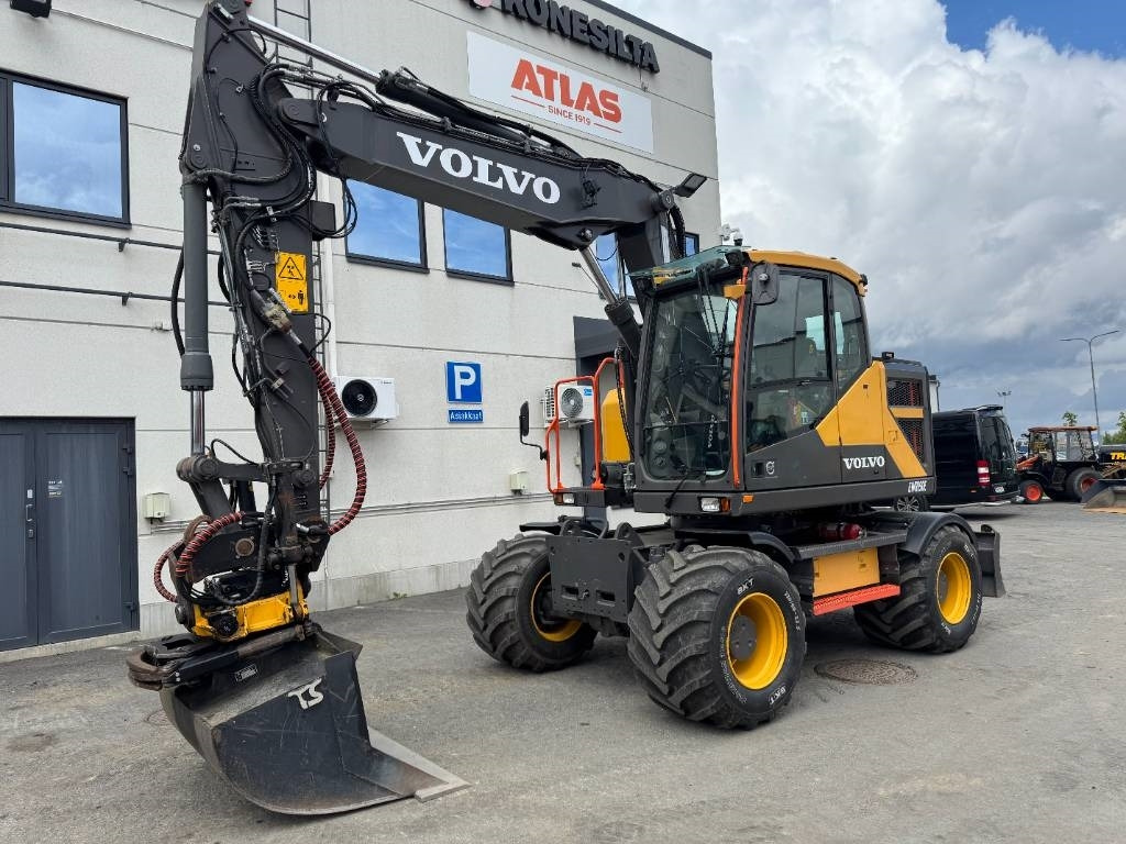 Volvo EWR150E ENGCON+PIHDIT - Pelle sur pneus: photos 2 Volvo EWR150E ENGCON+PIHDIT - Pelle sur pneus: photos 2
