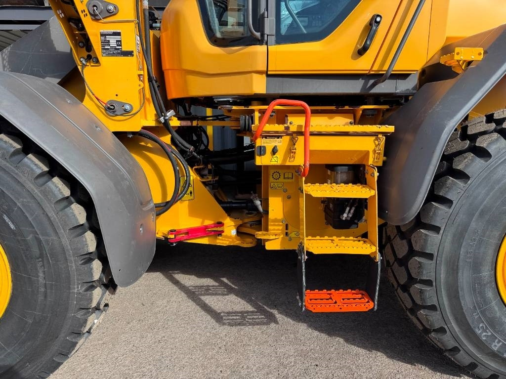 Volvo L70H LONG BOOM - Chargeuse sur pneus: photos 2 Volvo L70H LONG BOOM - Chargeuse sur pneus: photos 2