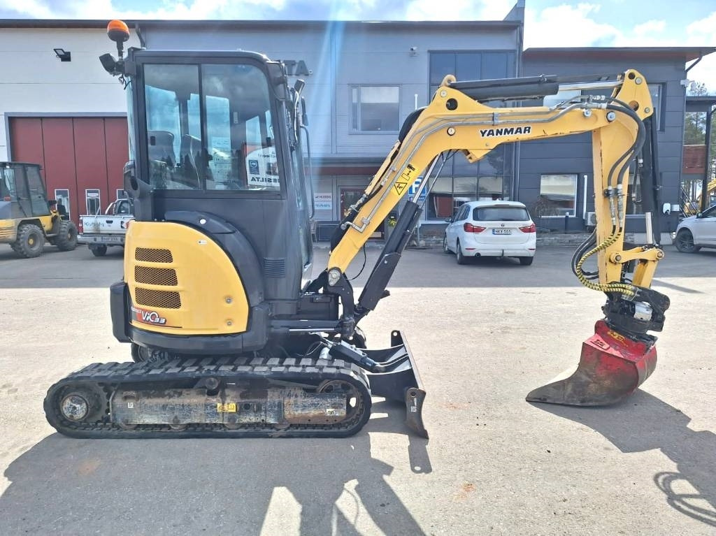 Yanmar ViO33-U PYÖRITTÄJÄLLÄ - Mini pelle: photos 4 Yanmar ViO33-U PYÖRITTÄJÄLLÄ - Mini pelle: photos 4