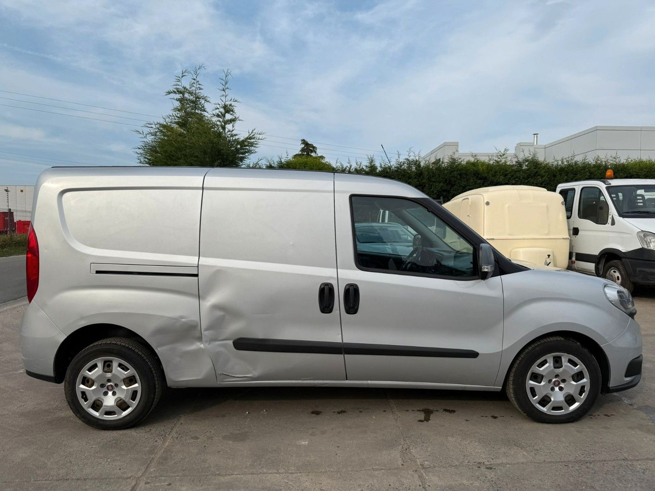 Fiat Doblo Maxi. 1.6 Klima. Navi. Tempomat - Fourgonnette: photos 5 Fiat Doblo Maxi. 1.6 Klima. Navi. Tempomat - Fourgonnette: photos 5