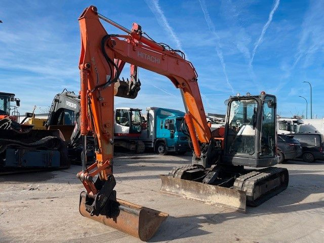 Hitachi ZX85USB-3. 2 Löffel. SW. Klima. - Mini pelle: photos 3 Hitachi ZX85USB-3. 2 Löffel. SW. Klima. - Mini pelle: photos 3