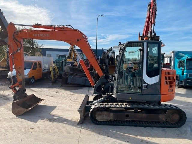 Hitachi ZX85USB-3. 2 Löffel. SW. Klima. - Mini pelle: photos 1 Hitachi ZX85USB-3. 2 Löffel. SW. Klima. - Mini pelle: photos 1