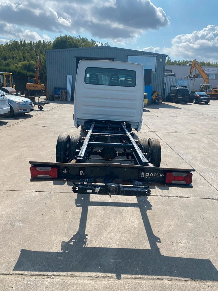 Iveco Daily 3.0 HPI. Doka 7 Sitze. Für Ersatzteile. - Châssis cabine: photos 3 Iveco Daily 3.0 HPI. Doka 7 Sitze. Für Ersatzteile. - Châssis cabine: photos 3