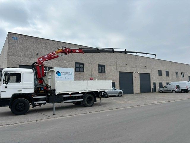 MAN 18-222. Kran HMF 18t/m Bj 2001. - Camion grue: photos 2 MAN 18-222. Kran HMF 18t/m Bj 2001. - Camion grue: photos 2