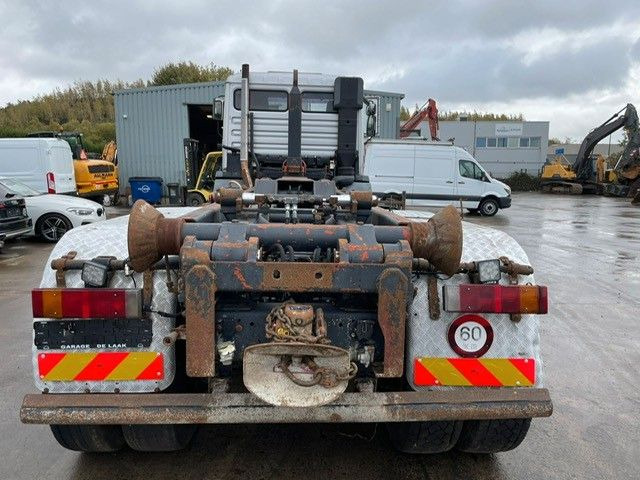 MAN 33-350. 6X6. Motorschaden. - Camion ampliroll: photos 4 MAN 33-350. 6X6. Motorschaden. - Camion ampliroll: photos 4