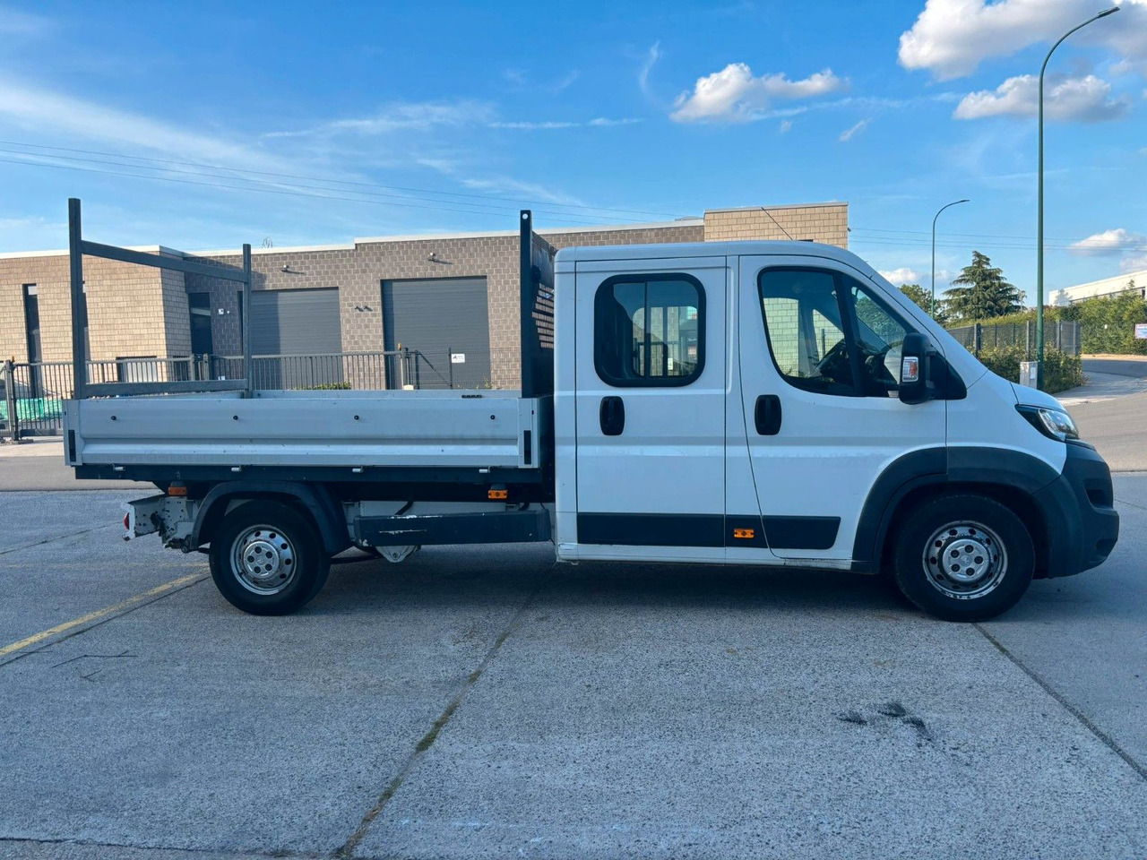 Peugeot Boxer Pritsche Maxi. Doka. 150PS. - Utilitaire plateau, Utilitaire double cabine: photos 3 Peugeot Boxer Pritsche Maxi. Doka. 150PS. - Utilitaire plateau, Utilitaire double cabine: photos 3