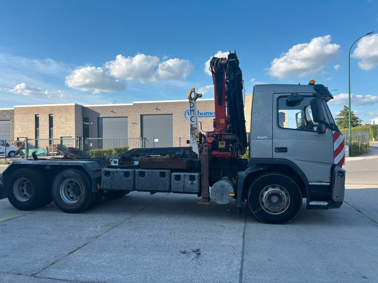 Volvo 6x4. Fassi F195A. Abroll. Funk. Tempomat. - Camion ampliroll, Camion grue: photos 2 Volvo 6x4. Fassi F195A. Abroll. Funk. Tempomat. - Camion ampliroll, Camion grue: photos 2