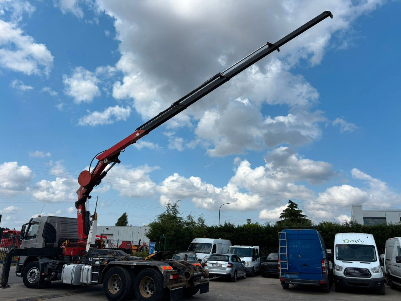 Volvo 6x4. Fassi F195A. Abroll. Funk. Tempomat. - Camion ampliroll, Camion grue: photos 1 Volvo 6x4. Fassi F195A. Abroll. Funk. Tempomat. - Camion ampliroll, Camion grue: photos 1