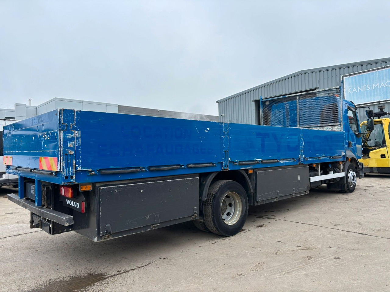 Volvo FL7-240. Pritsche 6.80m. EU5. - Camion plateau: photos 4 Volvo FL7-240. Pritsche 6.80m. EU5. - Camion plateau: photos 4